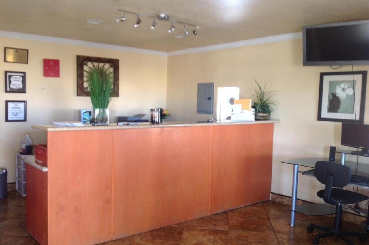 Americas Best Value Inn Ханфорд Экстерьер фото