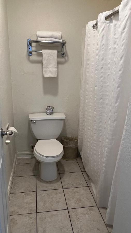 Americas Best Value Inn Ханфорд Экстерьер фото