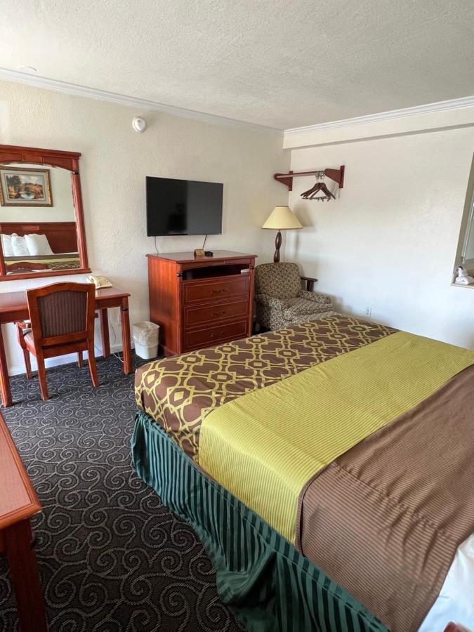 Americas Best Value Inn Ханфорд Экстерьер фото