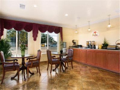 Americas Best Value Inn Ханфорд Ресторан фото